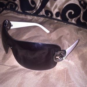 Gucci sunglasses only worn once